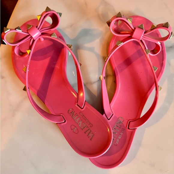 VALENTINO GARAVANI
THONG SANDALS "ROCKSTUD" - Picture 4 of 5